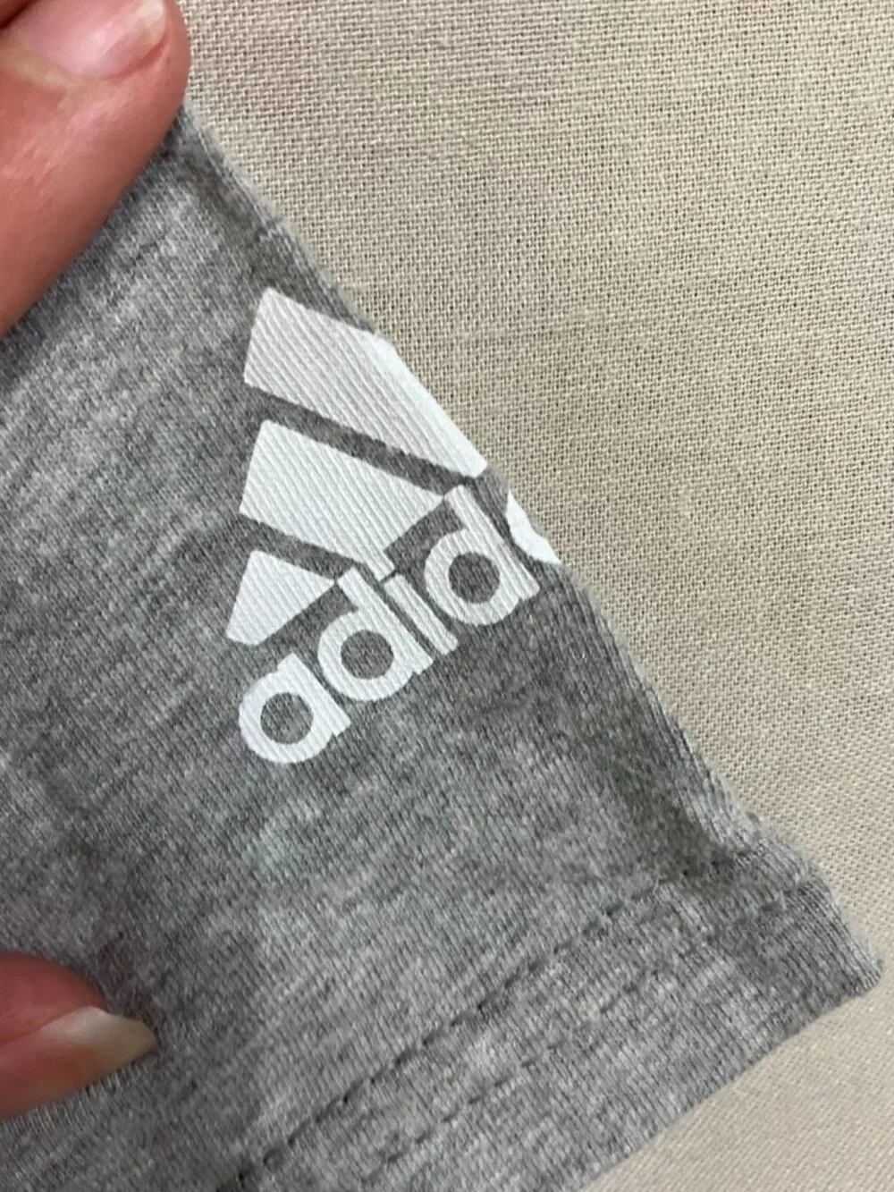 Adidas Amplifier T-Shirt Men's Medium Gray Short Sleeve Crew Neck Graphic Logo